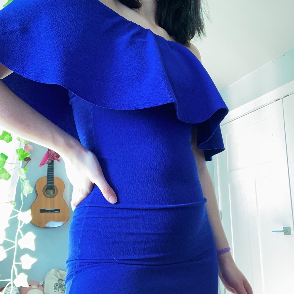 TIGHT AND FLATTERING bright blue dress